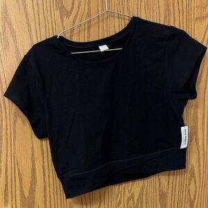 Old Navy Black Short Sleeve Cropped Tee